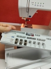 Maquina de Costura Eletrônica Profissional de Bordados e Nomes Pfaff Creative 7560