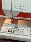 Maquina de Costura Eletrônica Profissional de Bordados e Nomes Pfaff Creative 7560